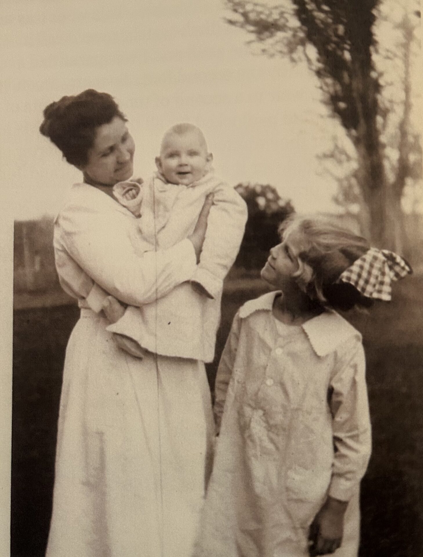 Edith Stella with Kenneth and Gertrude Edith Stella with Kenneth and Gertrude