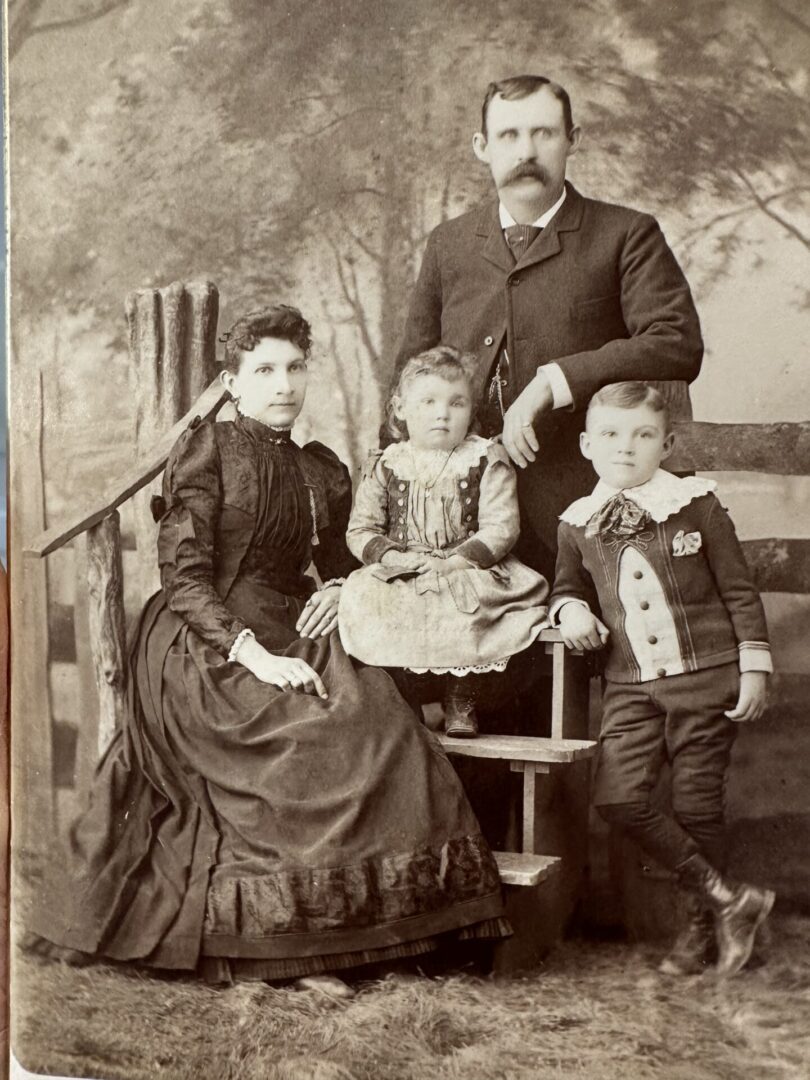 Orville and Viola with Parents Orville and Viola with Parents