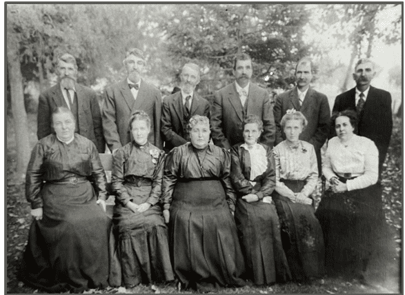 Screenshot 2025-04-02 214608 Susannah with her brothers and their spouses